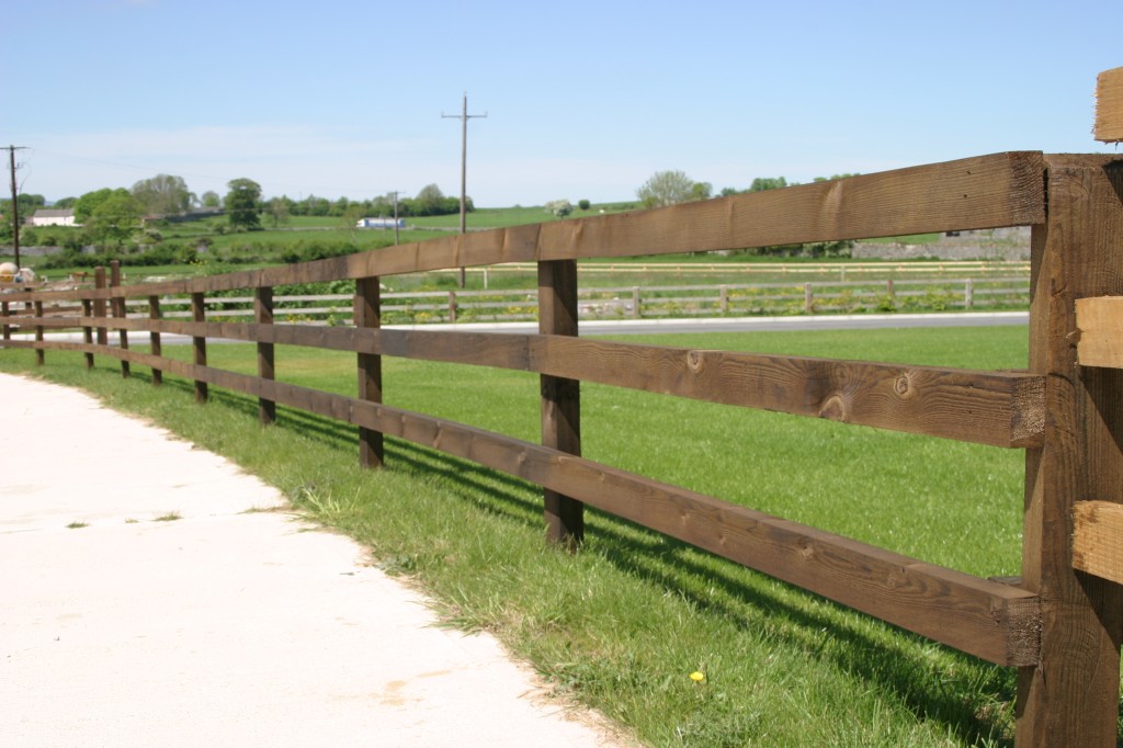 creosote-post-rail-frs-fencing